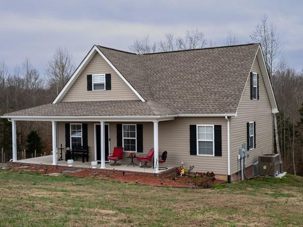 828 Kirbytown Rd, Lafayette, TN 37083