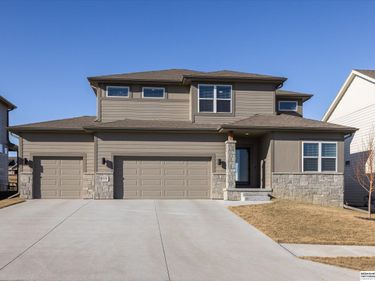 4406 S 212th Street, Omaha, NE 68022