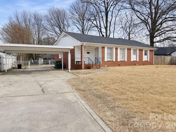 4131 Woodgreen Terrace, Charlotte, NC 28205