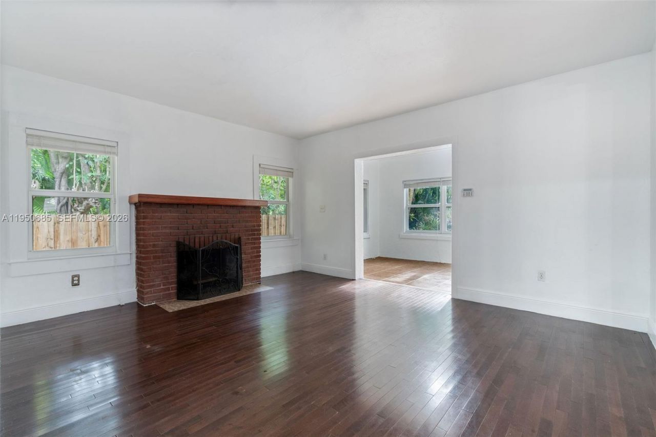 2465 Inagua Ave, Miami, FL 33133 Photo