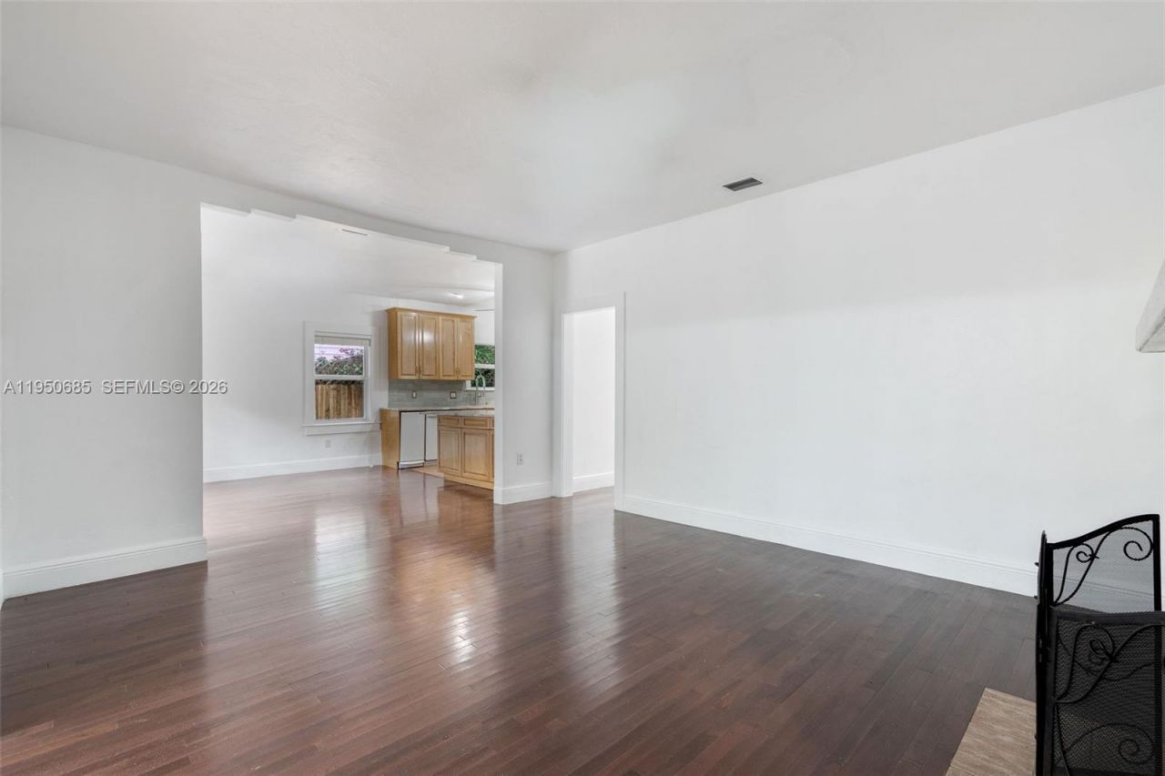 2465 Inagua Ave, Miami, FL 33133 Photo