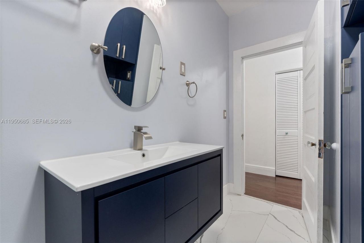 2465 Inagua Ave, Miami, FL 33133 Photo