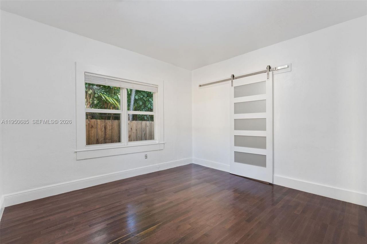 2465 Inagua Ave, Miami, FL 33133 Photo