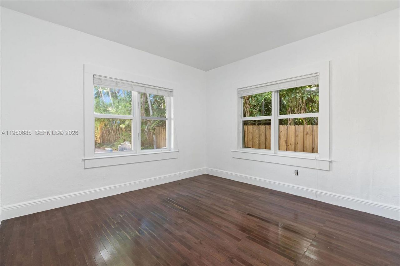 2465 Inagua Ave, Miami, FL 33133 Photo