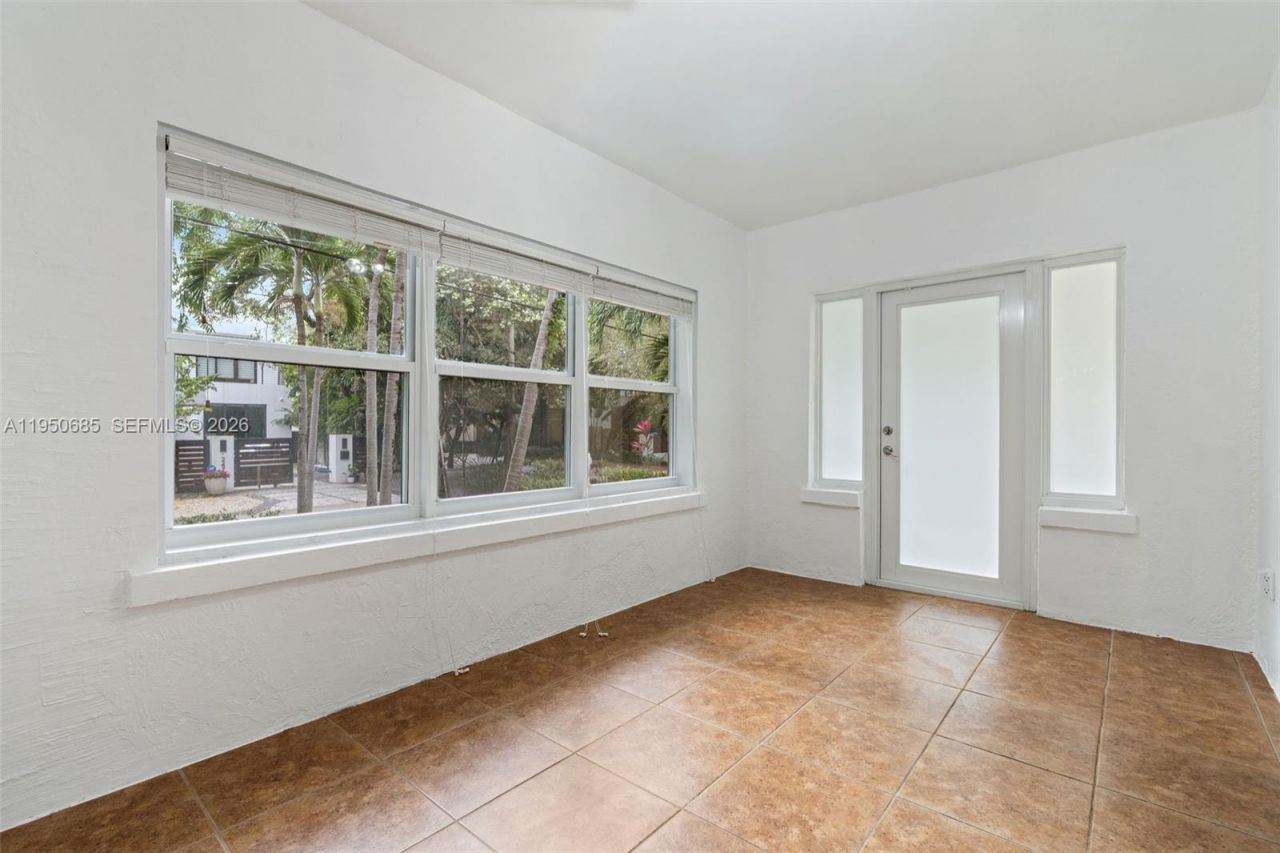 2465 Inagua Ave, Miami, FL 33133 Photo