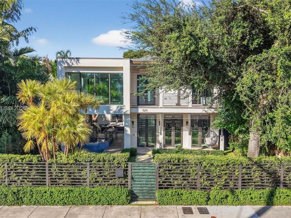 1529 SE 2nd Ct, Fort Lauderdale, FL 33301