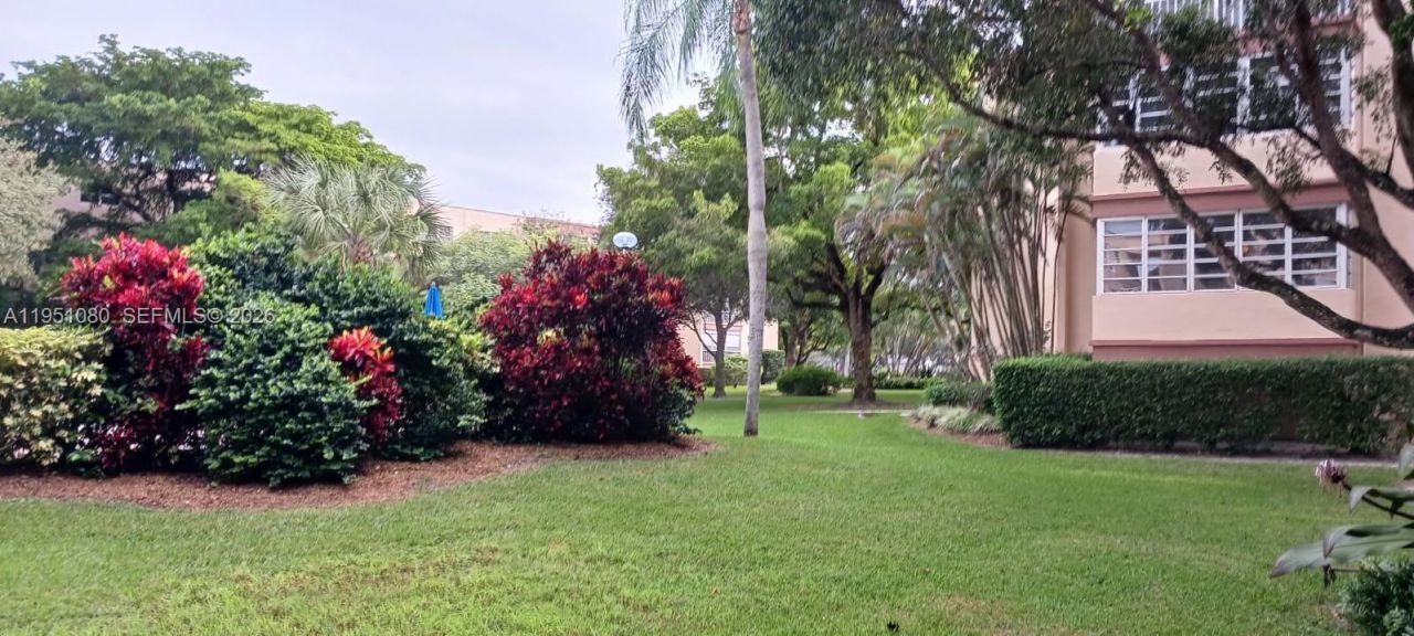 6731 Cypress Rd, Unit 310, Plantation, FL 33317 Photo