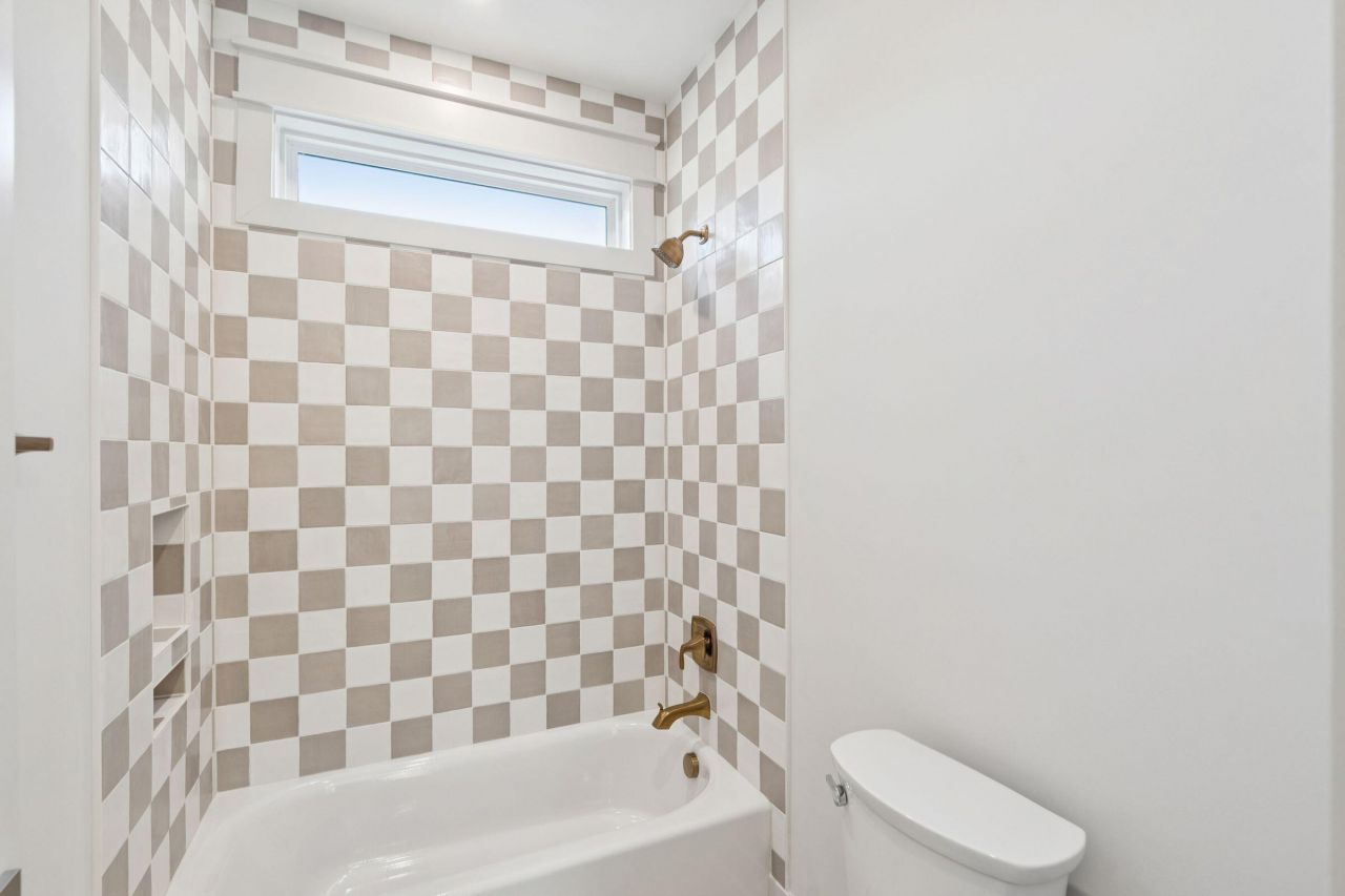 2790 Burden Creek Road Photo 67