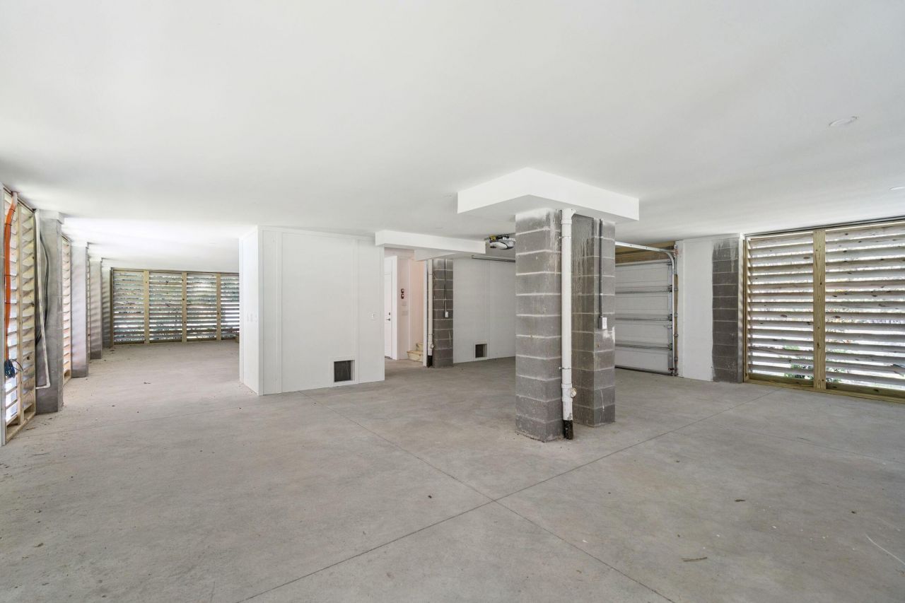 2790 Burden Creek Road Photo 77