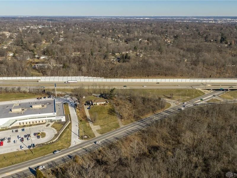 704 W Galbraith Road, Springfield Township, OH 45231 Photo 12