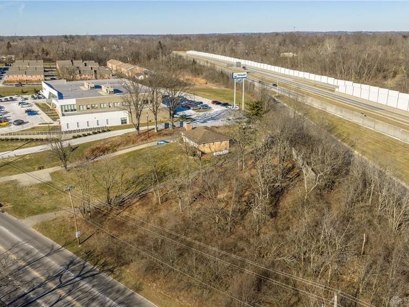 704 W Galbraith Road, Springfield Township, OH 45231 Photo 3