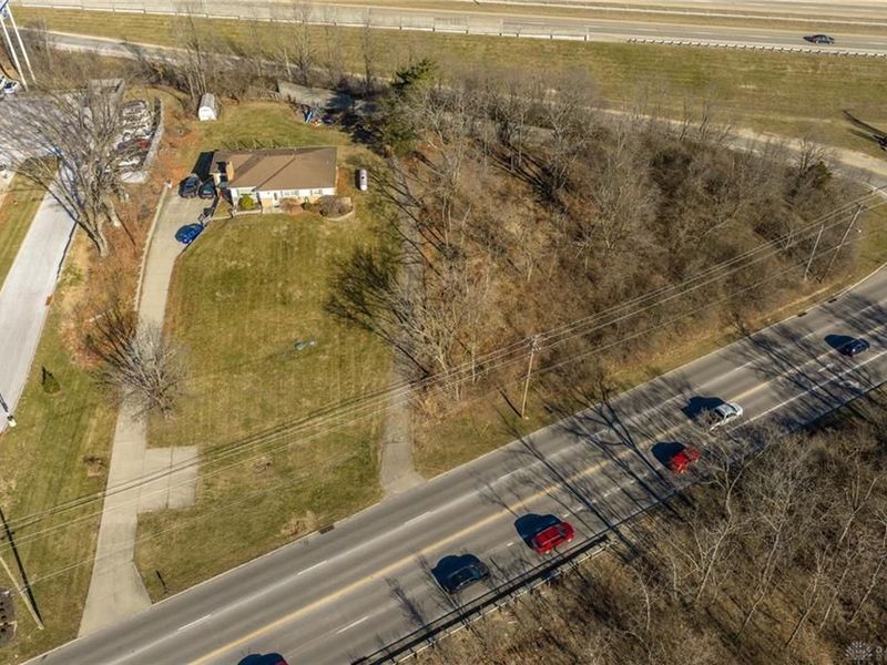 704 W Galbraith Road, Springfield Township, OH 45231 Photo 7