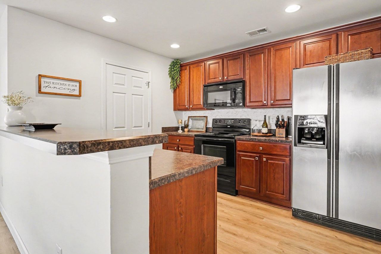 1305 Harvester Circle Photo 9