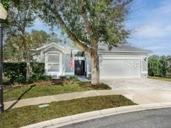 10 GLENEAGLES PLACE, PALM COAST, FL 32137