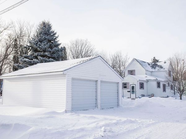 107 W 10th Street, Morris, MN 56267