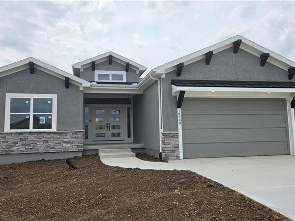 16980 S Bradley Drive, Olathe, KS 66062