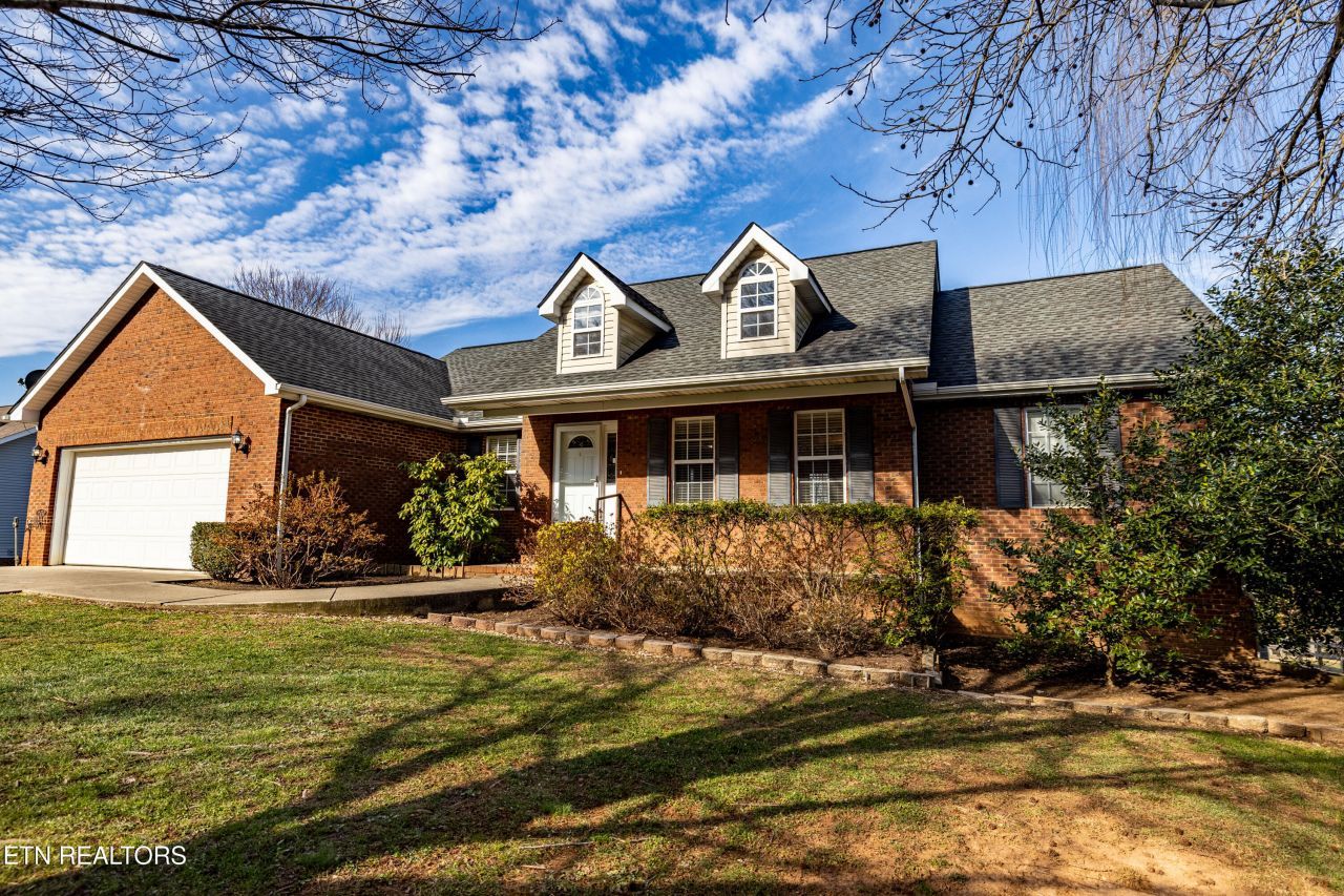 2447 Whisper Creek Drive, Friendsville, TN 37737 Main Photo