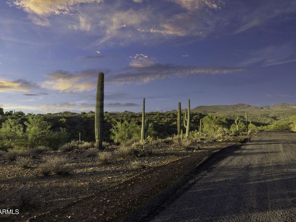 #1 N Quiet Hills Drive, Unit Lot 1, Morristown, AZ 85342