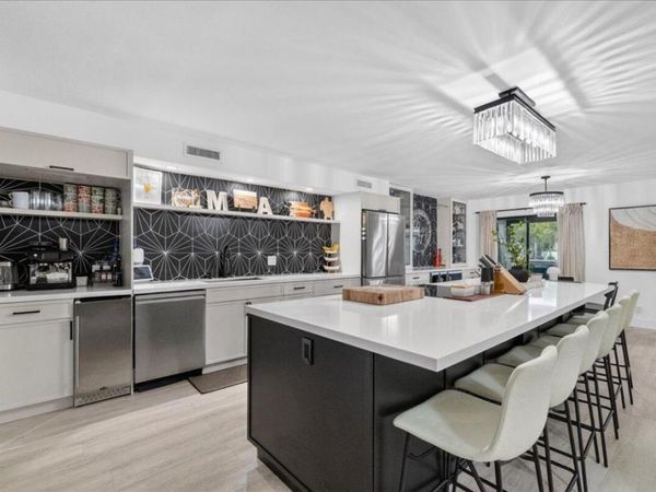 9729 N New River Canal Road, Unit 628, Plantation, FL 33324