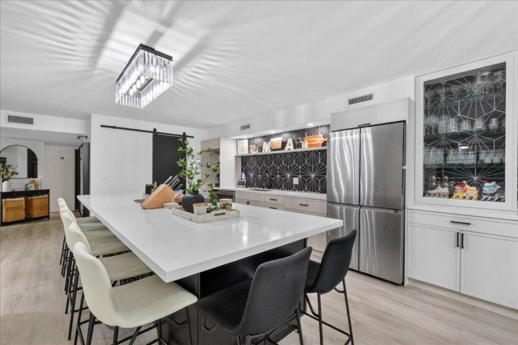 9729 N New River Canal Road, Unit 628, Plantation, FL 33324 Photo