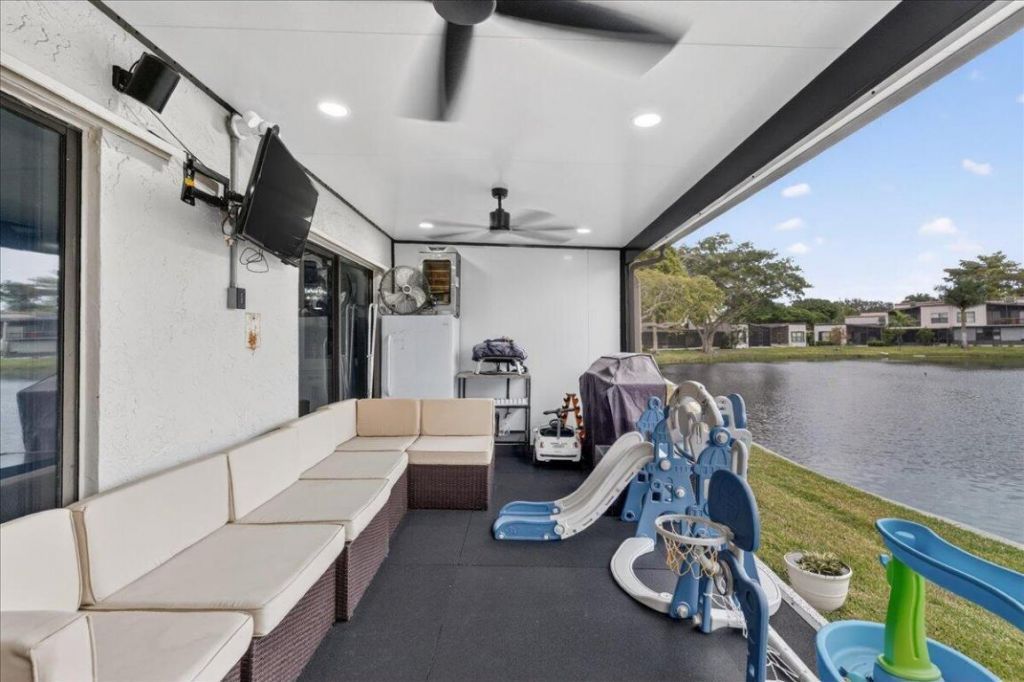 9729 N New River Canal Road, Unit 628, Plantation, FL 33324 Photo