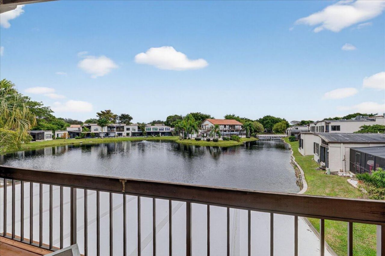 9729 N New River Canal Road, Unit 628, Plantation, FL 33324 Photo