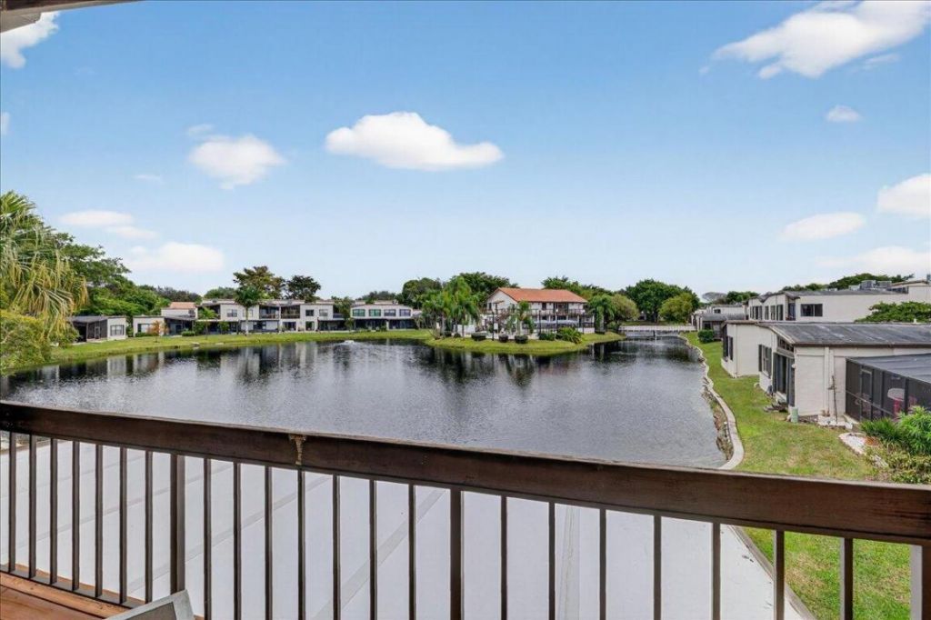 9729 N New River Canal Road, Unit 628, Plantation, FL 33324 Photo