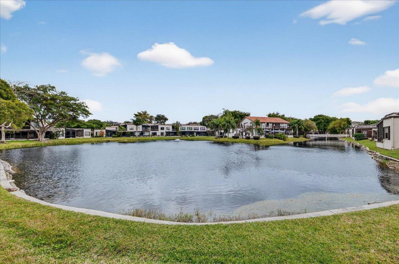9729 N New River Canal Road, Unit 628, Plantation, FL 33324 Photo