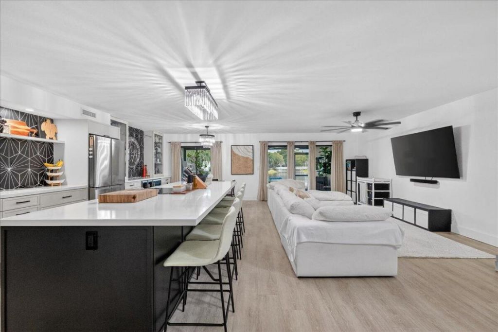 9729 N New River Canal Road, Unit 628, Plantation, FL 33324 Photo