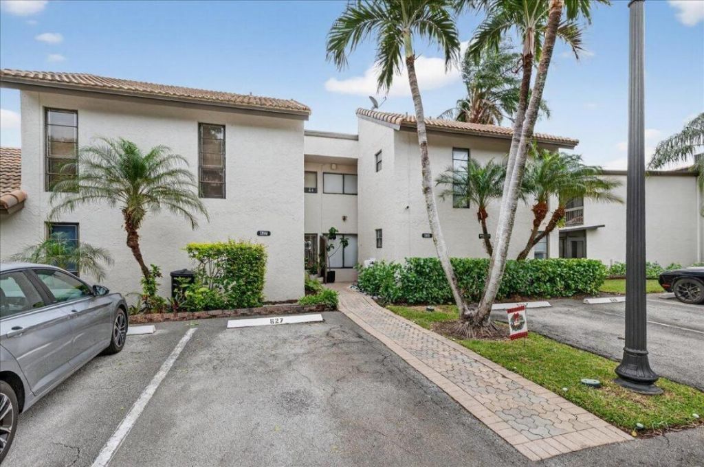 9729 N New River Canal Road, Unit 628, Plantation, FL 33324 Photo