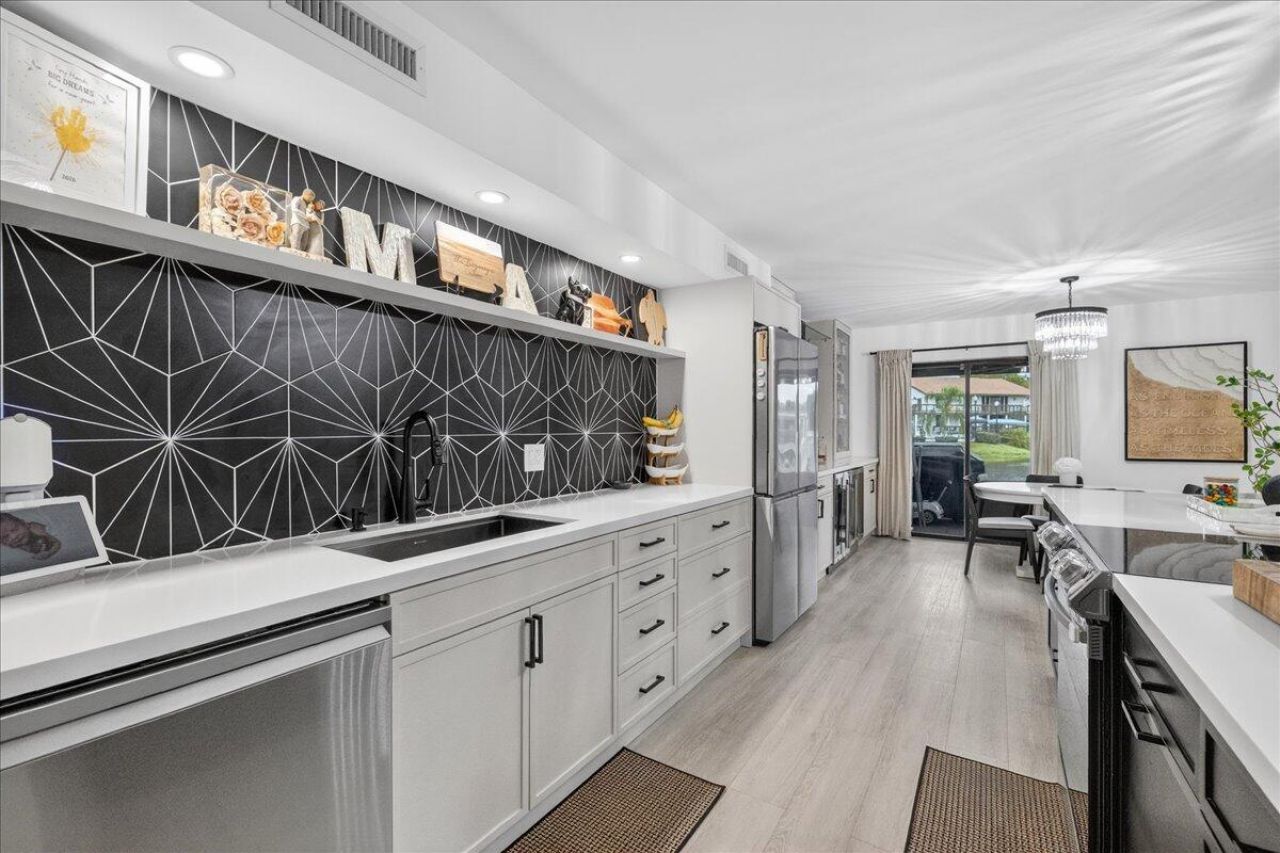 9729 N New River Canal Road, Unit 628, Plantation, FL 33324 Photo