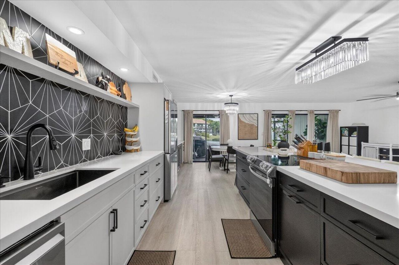 9729 N New River Canal Road, Unit 628, Plantation, FL 33324 Photo