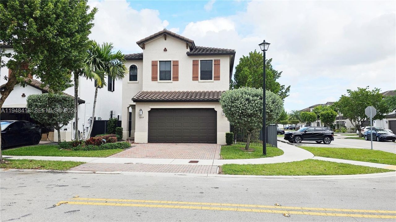 3209 W 98th Pl, Hialeah, FL 33018 Photo