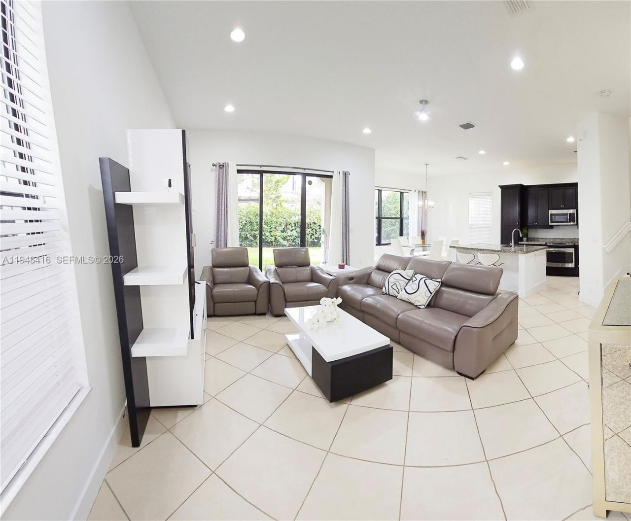 3209 W 98th Pl, Hialeah, FL 33018 Photo