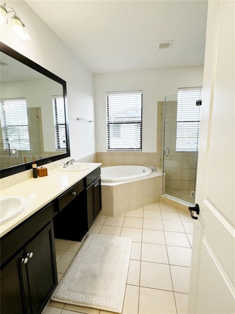 3209 W 98th Pl , Hialeah, FL 33018 Photo