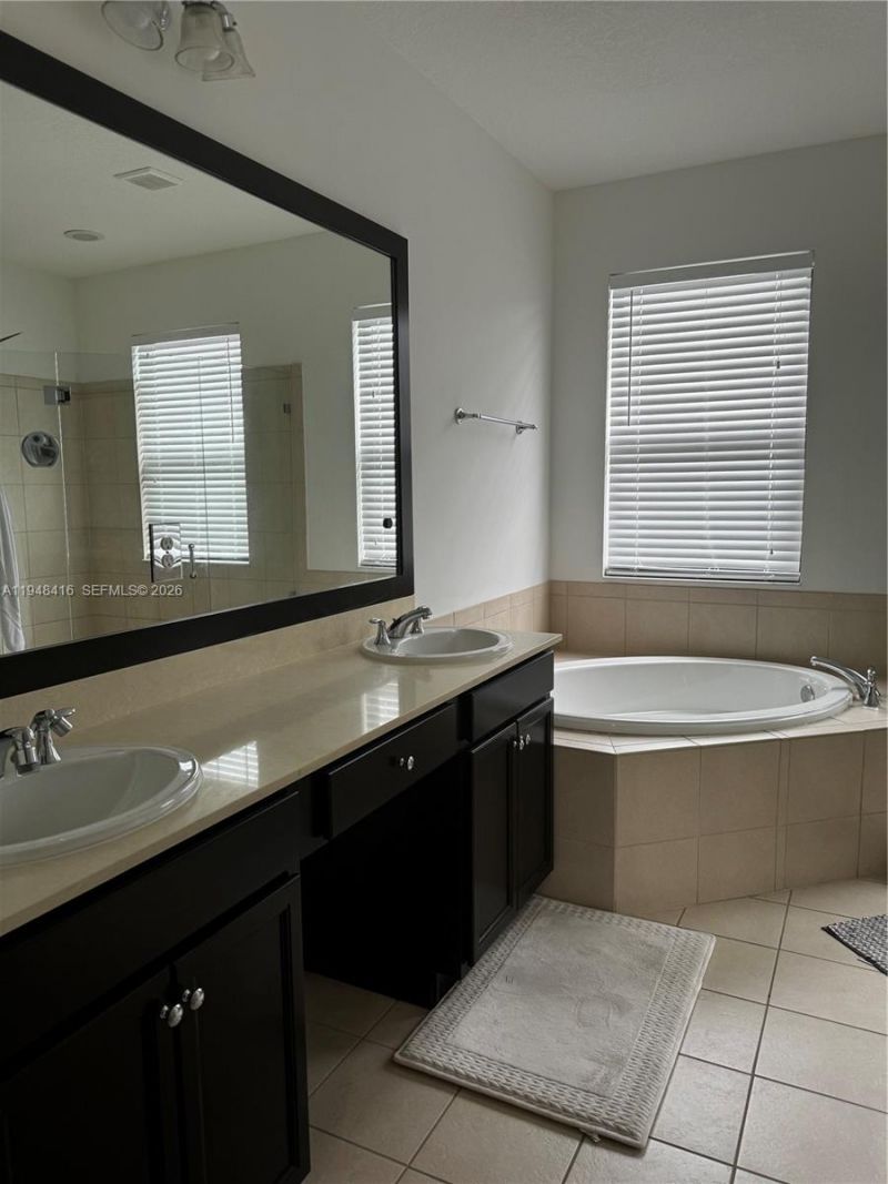 3209 W 98th Pl, Hialeah, FL 33018 Photo