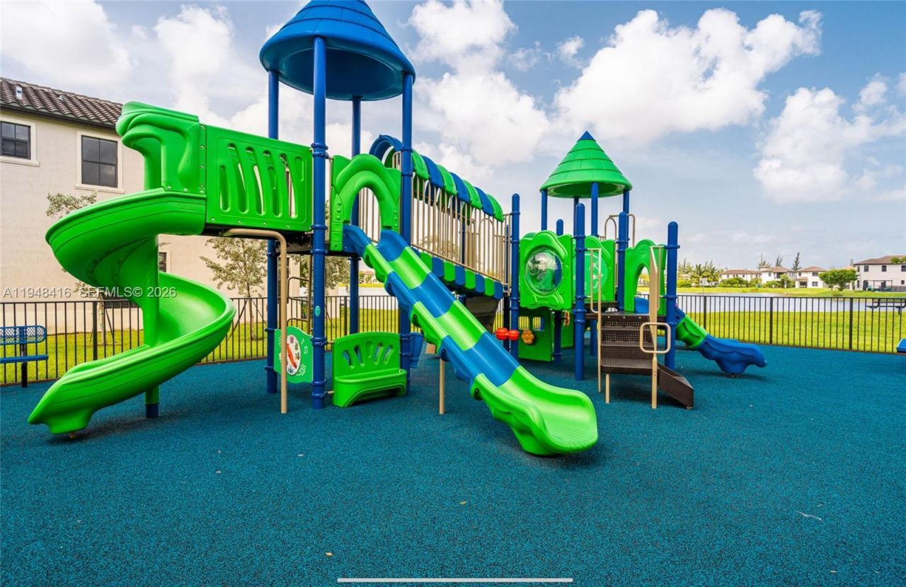 3209 W 98th Pl , Hialeah, FL 33018 Photo