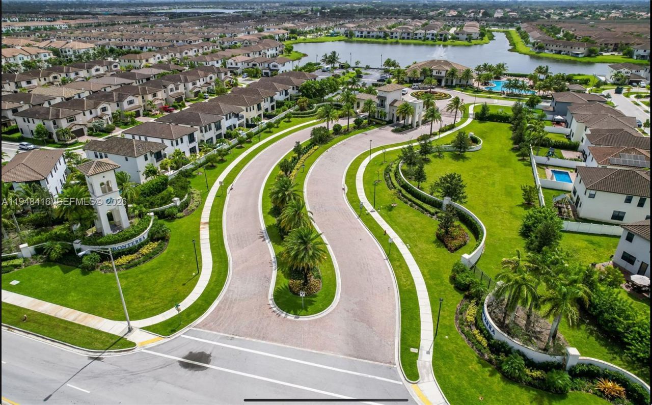 3209 W 98th Pl , Hialeah, FL 33018 Photo