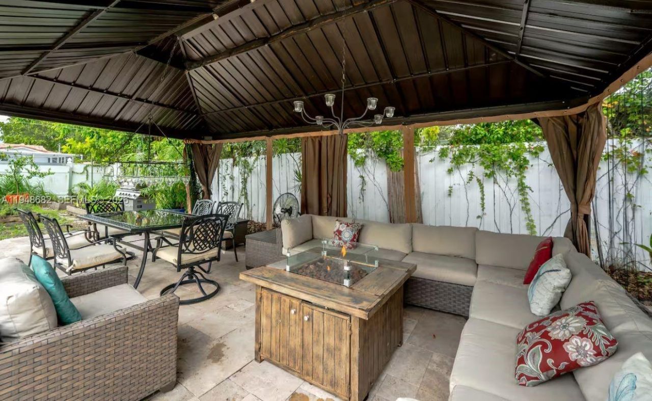 4017 Monroe St , Hollywood, FL 33021 Photo