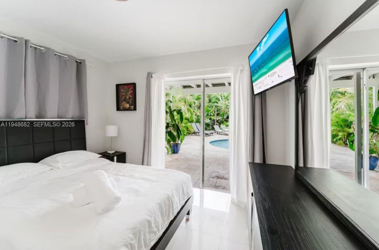 4017 Monroe St , Hollywood, FL 33021 Photo