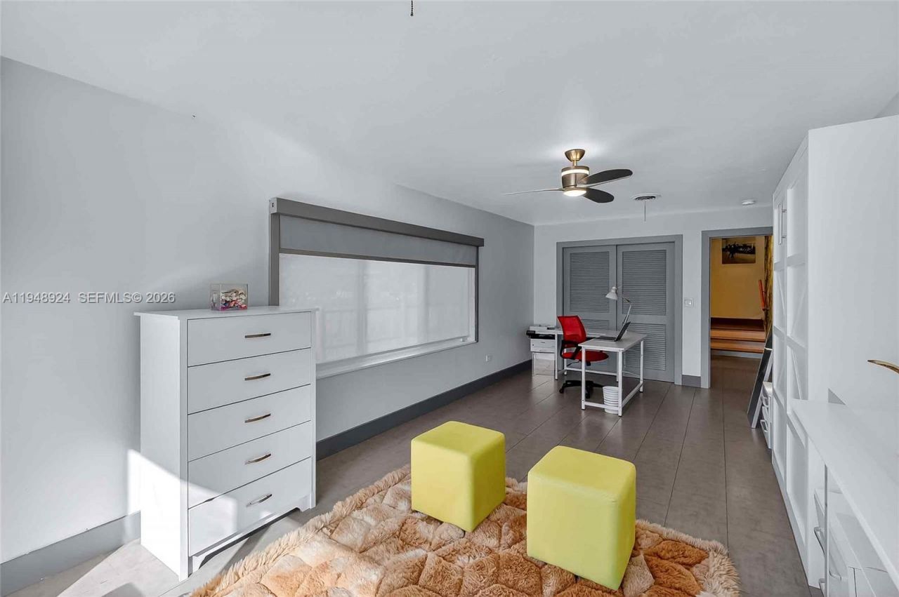 831 NE 109th St, Biscayne Park, FL 33161 Photo