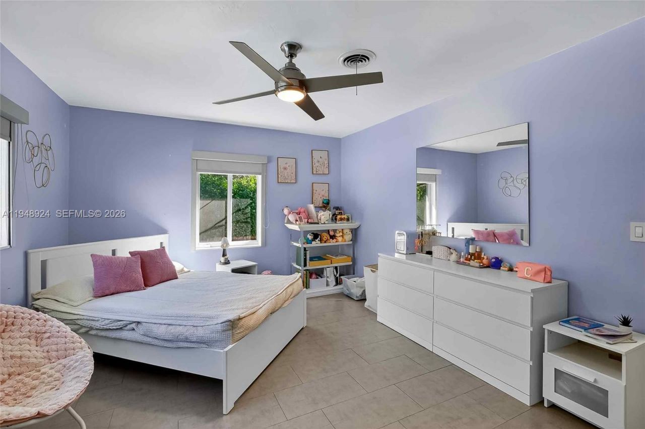 831 NE 109th St, Biscayne Park, FL 33161 Photo