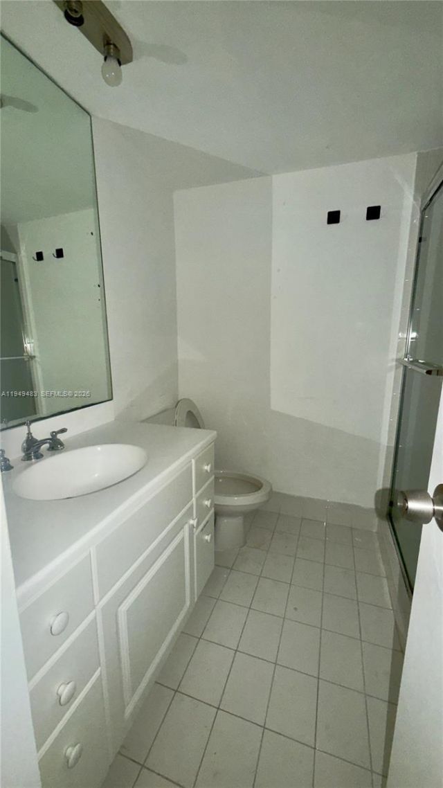 5161 Collins Ave, Unit 511, Miami Beach, FL 33140 Photo