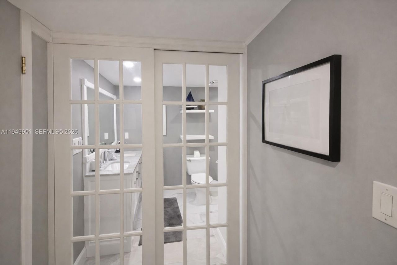 661 NE 195th St, Unit 103, Miami, FL 33179 Photo