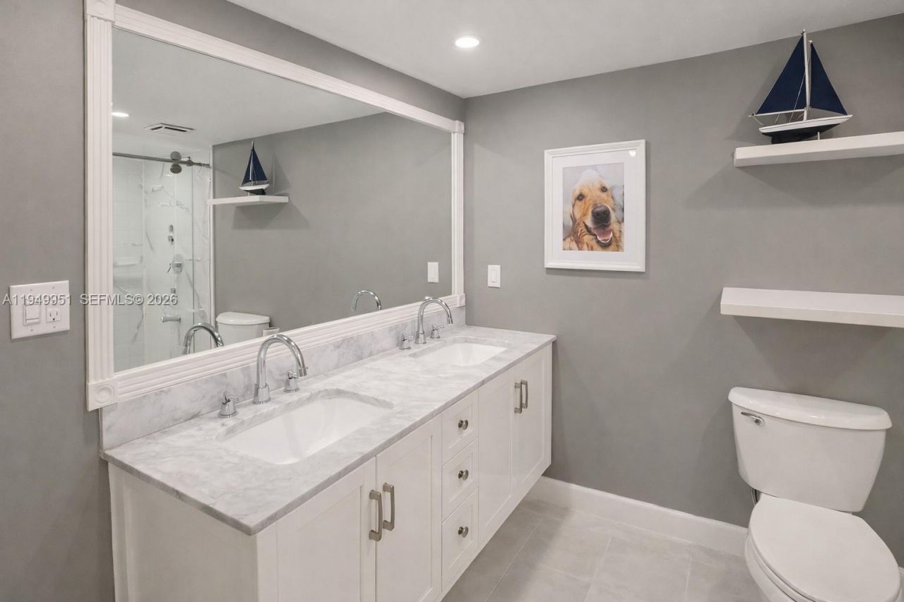 661 NE 195th St, Unit 103, Miami, FL 33179 Photo