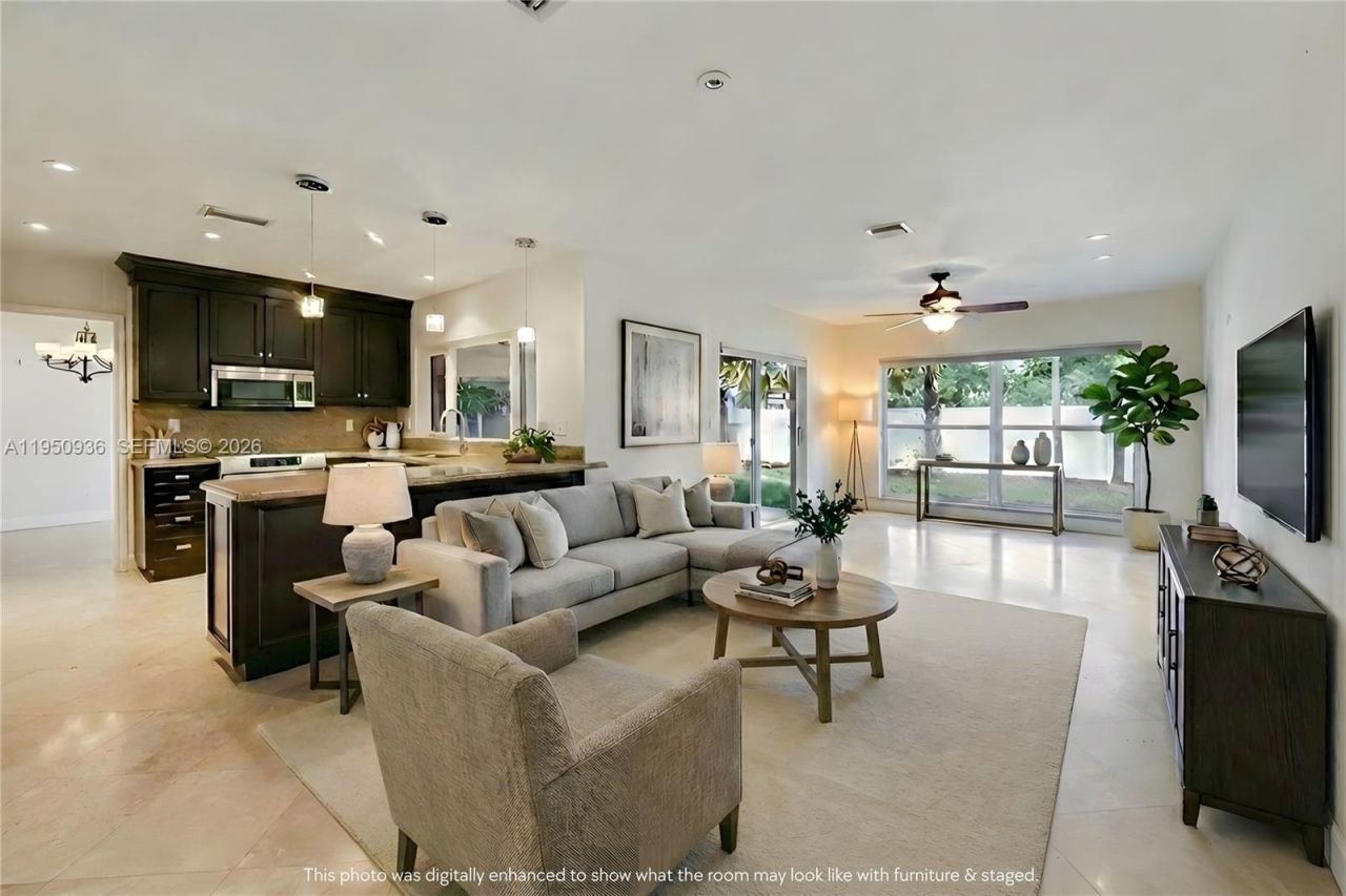 6931 Loch Ness Dr, Miami Lakes, FL 33014 Photo