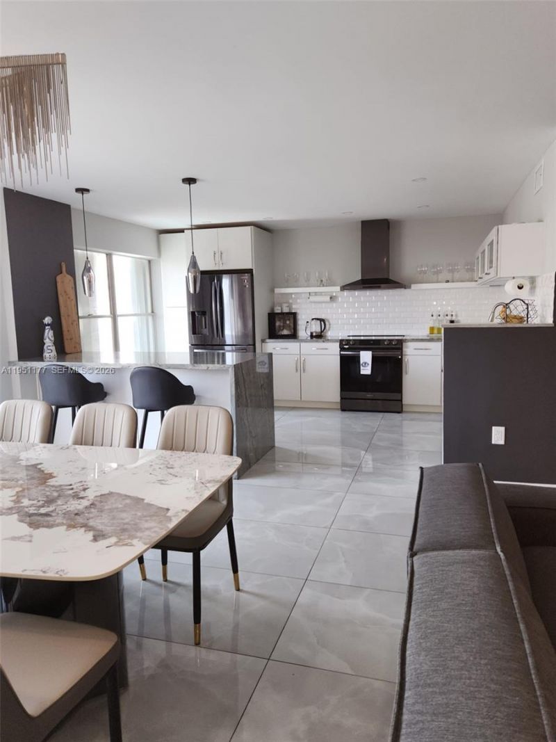 1075 92nd St, Unit 405, Bay Harbor Islands, FL 33154 Photo