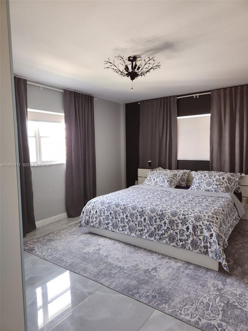 1075 92nd St, Unit 405, Bay Harbor Islands, FL 33154 Photo