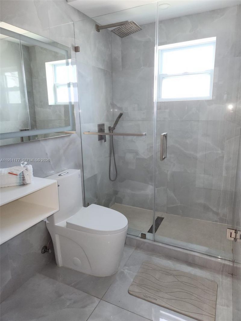 1075 92nd St, Unit 405, Bay Harbor Islands, FL 33154 Photo