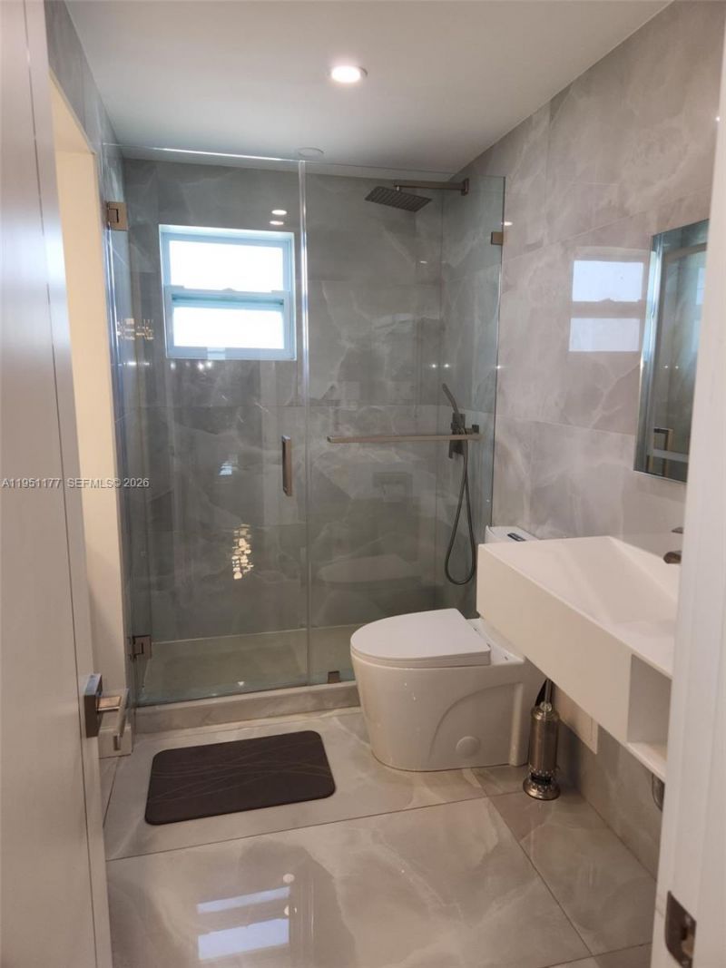 1075 92nd St, Unit 405, Bay Harbor Islands, FL 33154 Photo